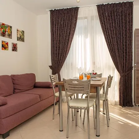 Cascadas アパート *